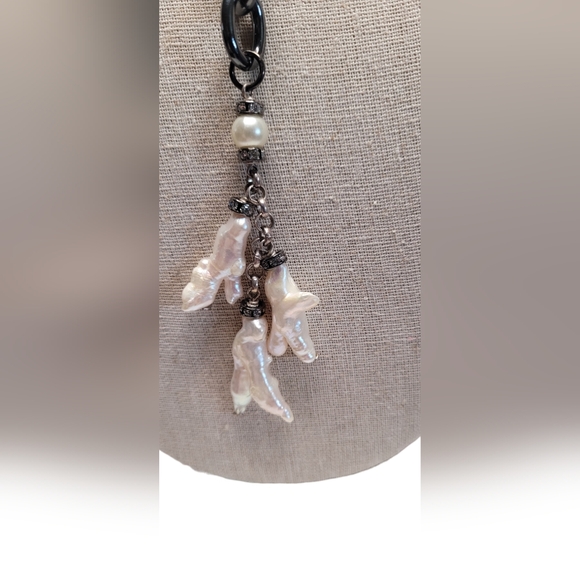Baroque Pearl Tassel Necklace - Picture 9 of 16